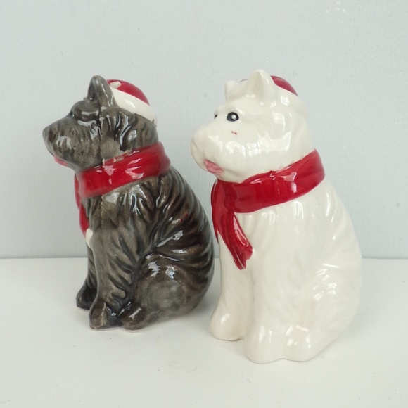 NEW Dog Salt & Pepper Shakers Holiday Santa Hat - Picture 2 of 4